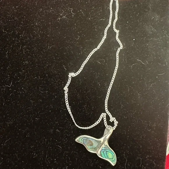 Sterling Silver Abalone Whale Tail Pendant Necklace Ocean Theme - Picture 2 of 4